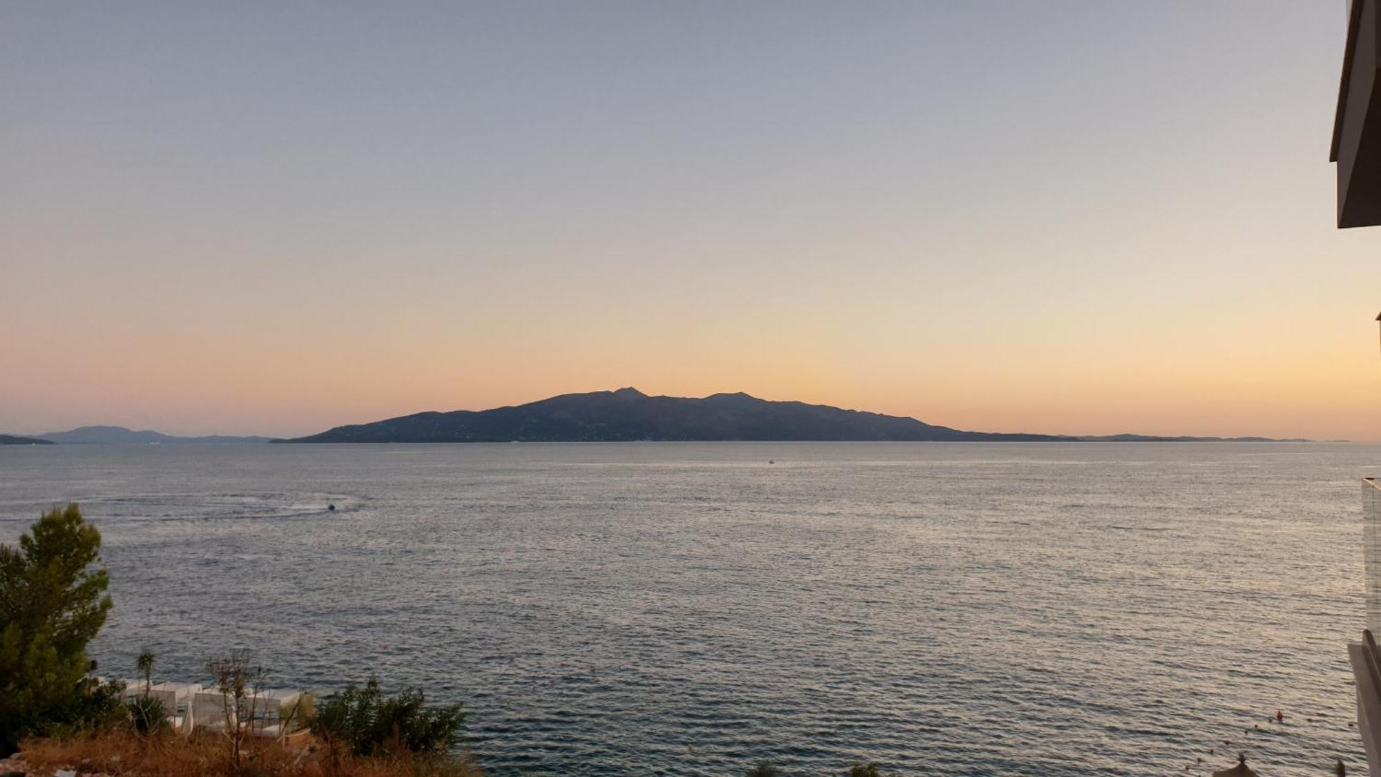 2F Saranda Apartment Eksteriør bilde